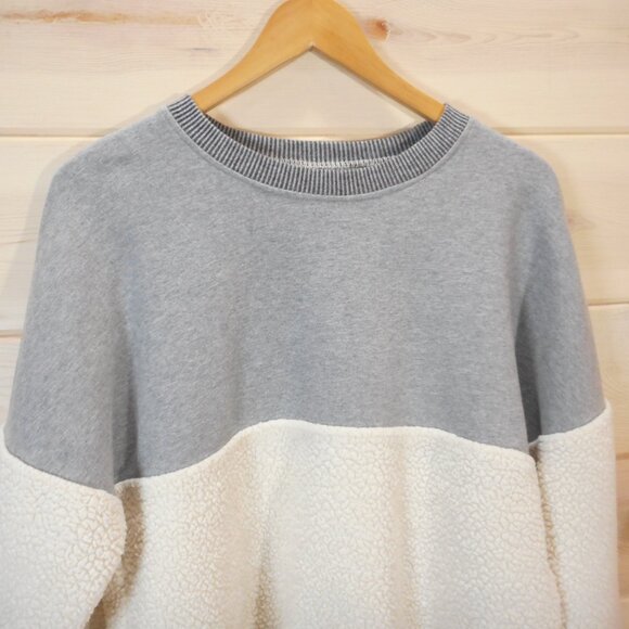 The Cosmopolitan Las Vegas Spirit Jersey Faux Sherpa Pullover Sweatshirt Size S - Picture 3 of 10